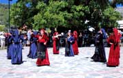Ο Σύλλογος Γυναικών Λιβαδίων «οι Αρμάνες» στο «λα Σίρι», μεσοχώρι των Μεγάλων Λιβαδίων.