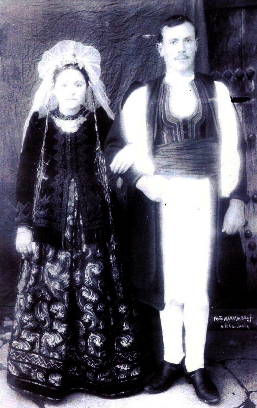 Βλάστη, 1887. Γαμπρός και Νύφη. Γεώργιος Στ. Μπαρμπαρούσης (Βαρβαρούσης) και η σύζυγος του Αναστασία, το γένος Γιάννη-Βλαχογιάννη Γούλα