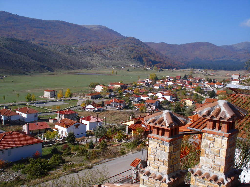 http://www.greece.com/photos/destinations/Macedonia/Imathia/Settlement/Xirolivado/