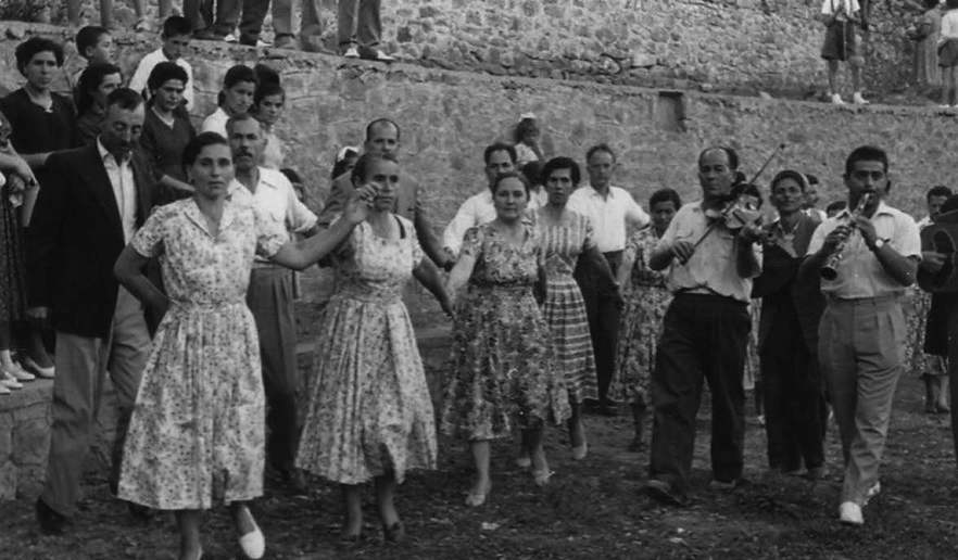 Κοινοτικός χορός, διπλός - Καλλιρρόη δεκαετία 1960